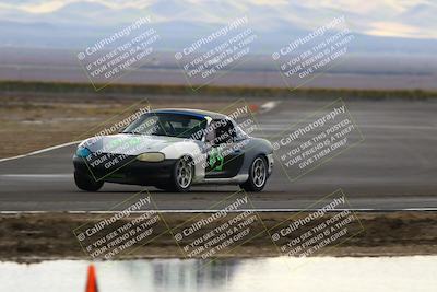 media/Nov-16-2025-CalClub SCCA (Sun) [[2975c16dfc]]/Group 4/Turn 1/